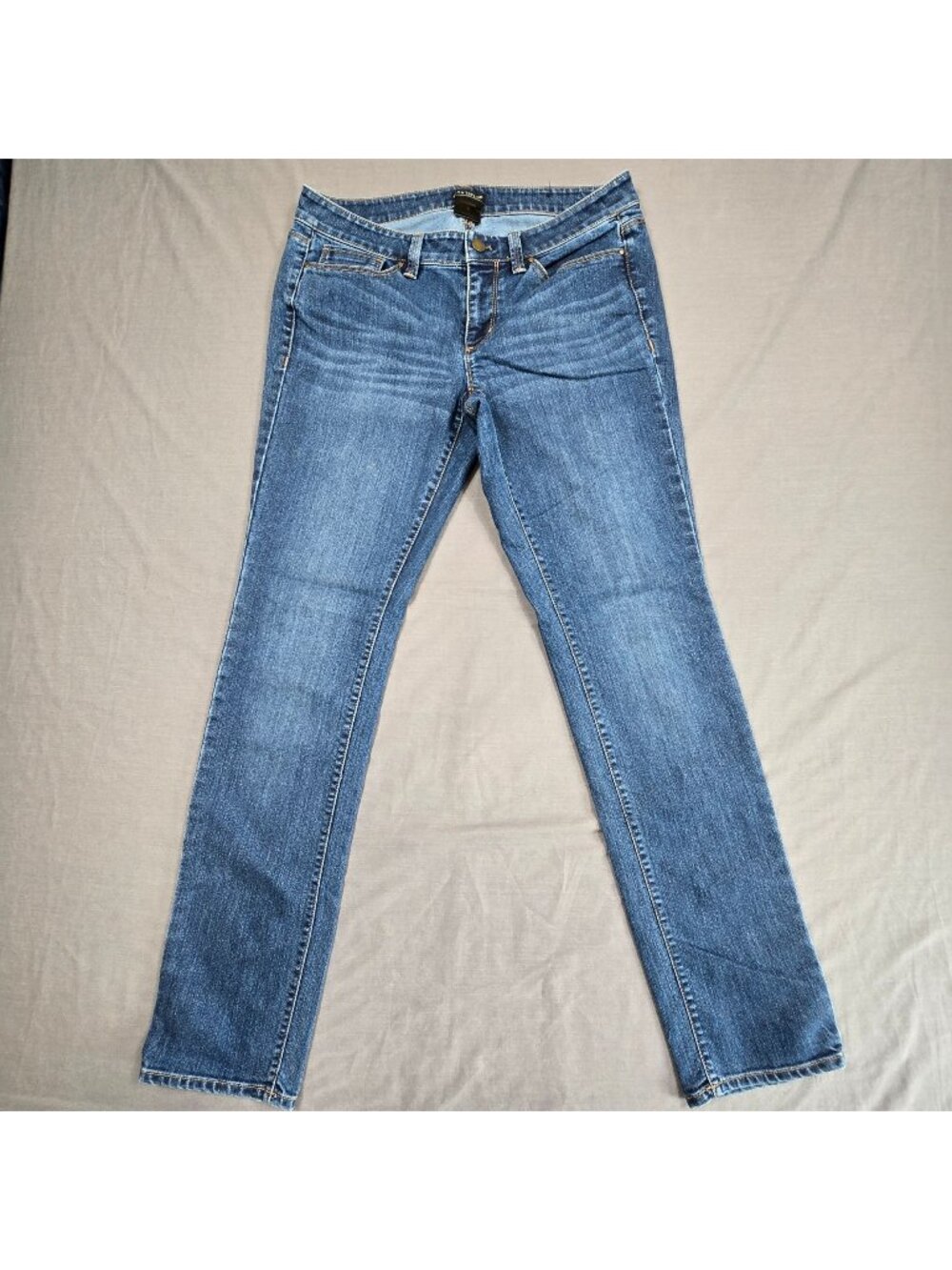 Ann Taylor Womens Modern Fit Jeans Size 6 Blue Denim Straight Leg Medium Wash